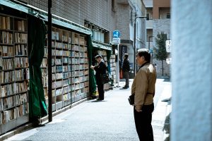 Exploring the World of Street Snacks and Treats