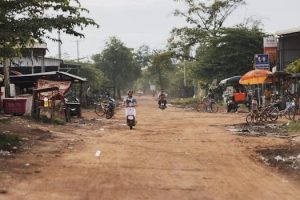 Exploring Countries by Bicycle for True Immersion