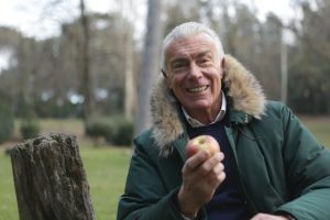 Seasonal eating impacts both health and happiness